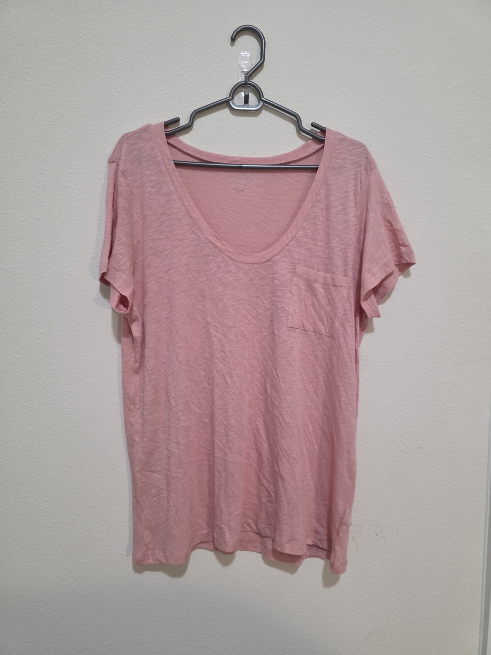 Caslon Lightweight Scoop Neck Pocket Tee - Blush Pink